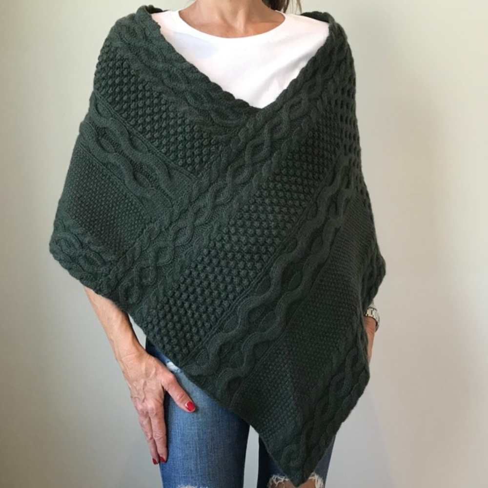 Graham & Spencer Green Cashmere Poncho